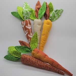 Handcrafted set of decorative carrots set of 5